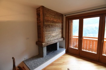  Rivestimento caminetto in legno vecchio spaccato 